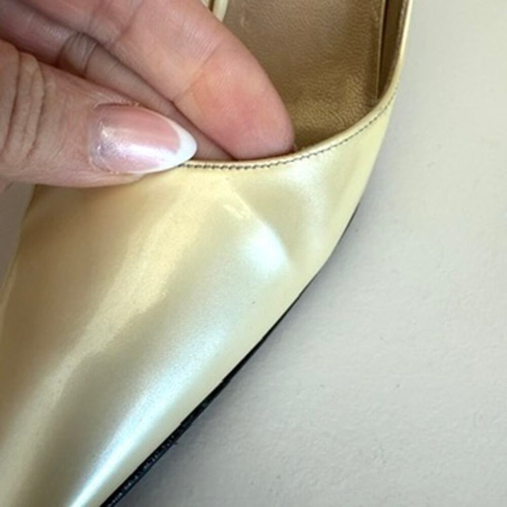 STUART WEITZMAN Slingback Heels Ivory Patent Leather Pointed Toe Size 5 Evening - Picture 8 of 11